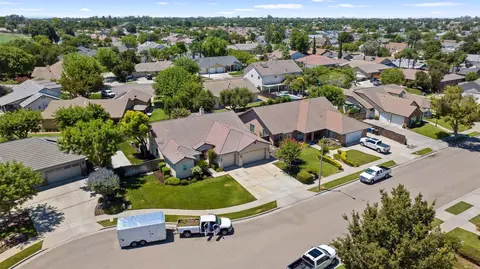 1041 Lords Ct, Lemoore, CA 93245 photo 60