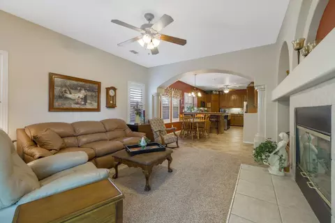 1041 Lords Ct, Lemoore, CA 93245 photo 46