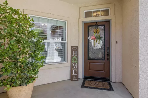 1041 Lords Ct, Lemoore, CA 93245 photo 6