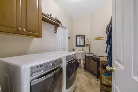 1041 Lords Ct, Lemoore, CA 93245 photo 42