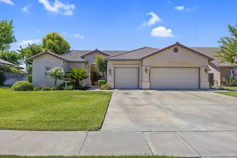1041 Lords Ct, Lemoore, CA 93245 photo 2