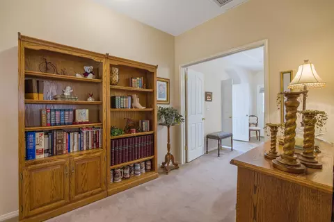 1041 Lords Ct, Lemoore, CA 93245 photo 17