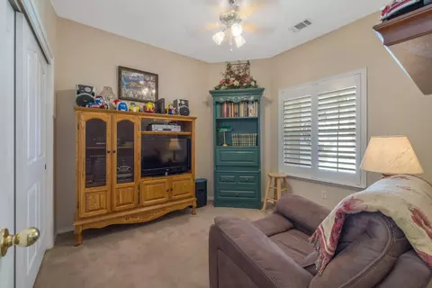1041 Lords Ct, Lemoore, CA 93245 photo 23