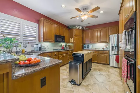 1041 Lords Ct, Lemoore, CA 93245 photo 40