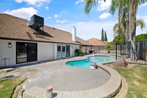138 E Chestnut Ct, Visalia, CA 93277 photo 49