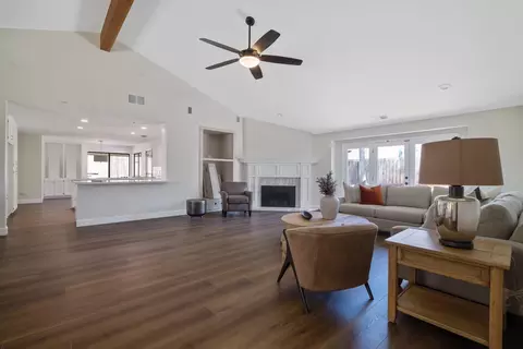 138 E Chestnut Ct, Visalia, CA 93277 photo 27