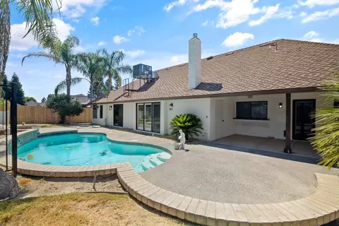 138 E Chestnut Ct, Visalia, CA 93277 photo 46