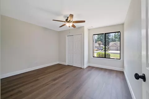 138 E Chestnut Ct, Visalia, CA 93277 photo 32
