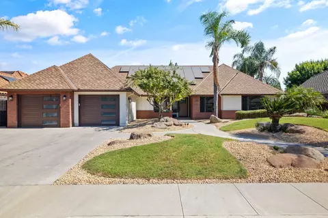 138 E Chestnut Ct, Visalia, CA 93277