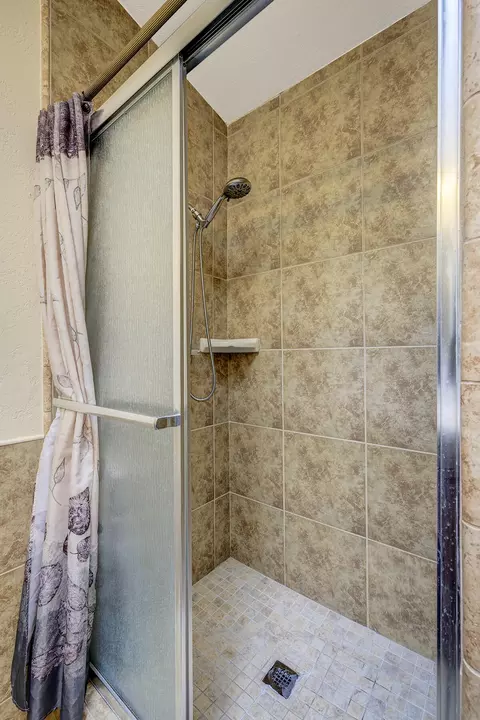 2413 E Sweet Ave, Visalia, CA 93292 photo 18
