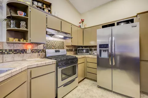 2413 E Sweet Ave, Visalia, CA 93292 photo 12