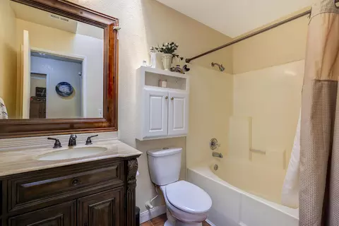 2413 E Sweet Ave, Visalia, CA 93292 photo 22