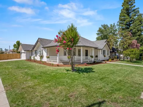 210 W Paul Ave, Clovis, CA 93612 photo 5