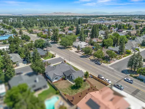 210 W Paul Ave, Clovis, CA 93612 photo 52