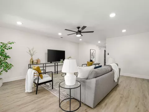 210 W Paul Ave, Clovis, CA 93612 photo 12