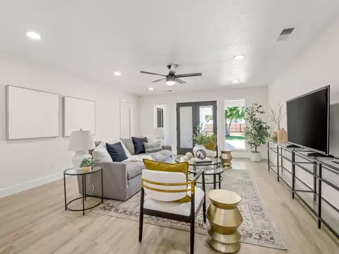 210 W Paul Ave, Clovis, CA 93612 photo 10