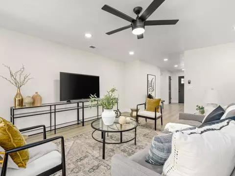 210 W Paul Ave, Clovis, CA 93612 photo 13