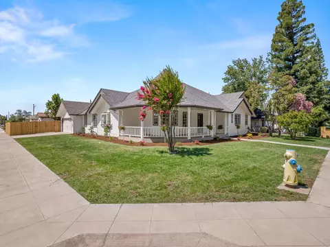 210 W Paul Ave, Clovis, CA 93612 photo 3