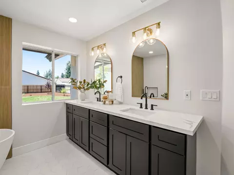 210 W Paul Ave, Clovis, CA 93612 photo 38