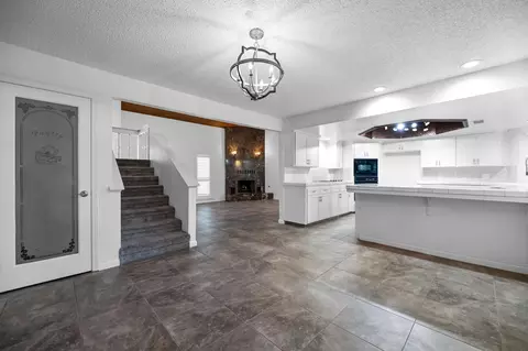 3205 E Grove Ave, Visalia, CA 93292 photo 15