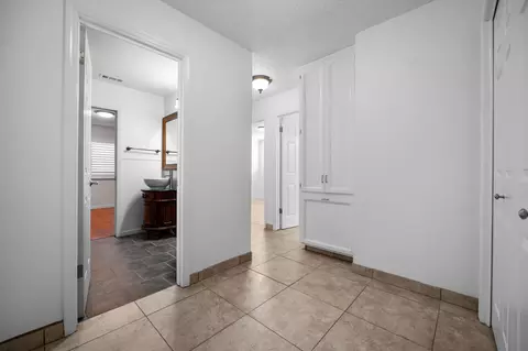 3205 E Grove Ave, Visalia, CA 93292 photo 23