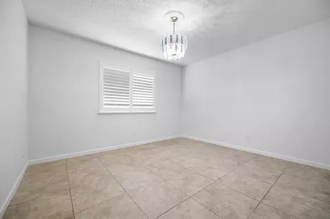 3205 E Grove Ave, Visalia, CA 93292 photo 24
