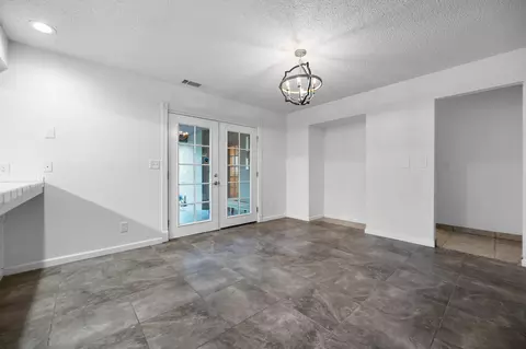 3205 E Grove Ave, Visalia, CA 93292 photo 13