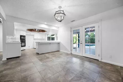 3205 E Grove Ave, Visalia, CA 93292 photo 14