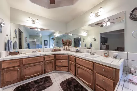 3163 Mckelvy Ave, Clovis, CA 93611 photo 24
