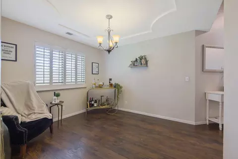 1934 E Parrish Ct, Visalia, CA 93292 photo 13