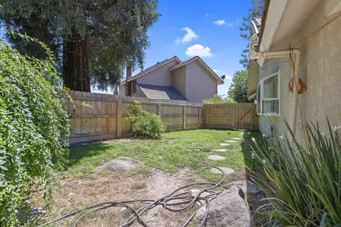 1934 E Parrish Ct, Visalia, CA 93292 photo 48