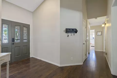 1934 E Parrish Ct, Visalia, CA 93292 photo 11