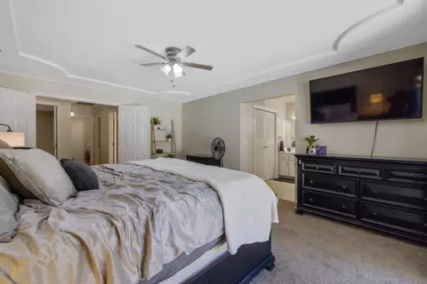 1934 E Parrish Ct, Visalia, CA 93292 photo 30