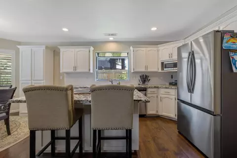 1934 E Parrish Ct, Visalia, CA 93292 photo 15