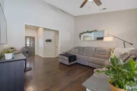 1934 E Parrish Ct, Visalia, CA 93292 photo 20