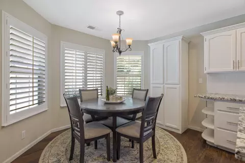 1934 E Parrish Ct, Visalia, CA 93292 photo 17