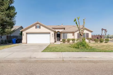 1202 N Lombardi St, Porterville, CA 93257