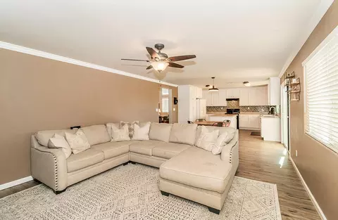 704 11th St, Sanger, CA 93657 photo 9