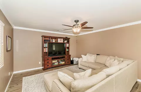 704 11th St, Sanger, CA 93657 photo 7