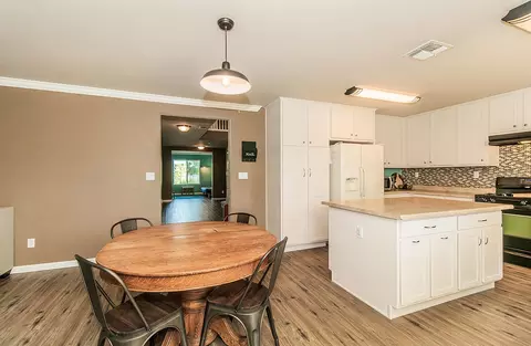 704 11th St, Sanger, CA 93657 photo 11