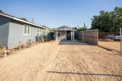 2281 E Alfred Ave, Exeter, CA 93221