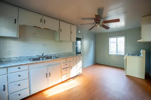 2281 E Alfred Ave, Exeter, CA 93221 photo 10