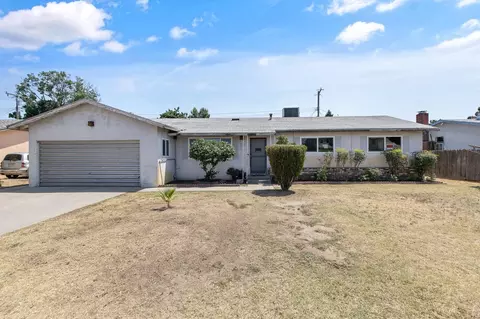 1627 W Riggin Ave, Visalia, CA 93291