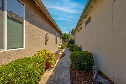 4036 E Willow Ave, Visalia, CA 93292 photo 25