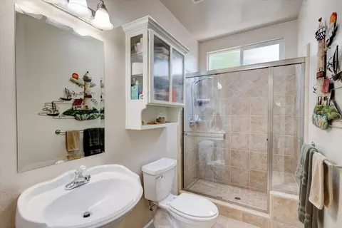 4036 E Willow Ave, Visalia, CA 93292 photo 15