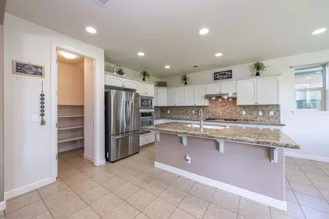 3159 Beverly Ave, Clovis, CA 93619 photo 9