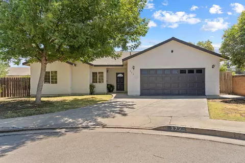 372 N Spruce St, Tulare, CA 93274