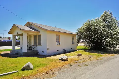 21173 S Valentine Ave, Riverdale, CA 93656