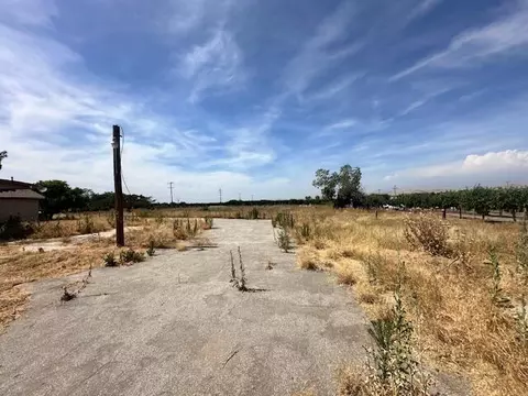 8736 Road 252, Terra Bella, CA 93270 photo 10