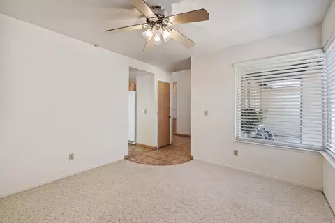 650 E Vine Ct, Visalia, CA 93292 photo 9